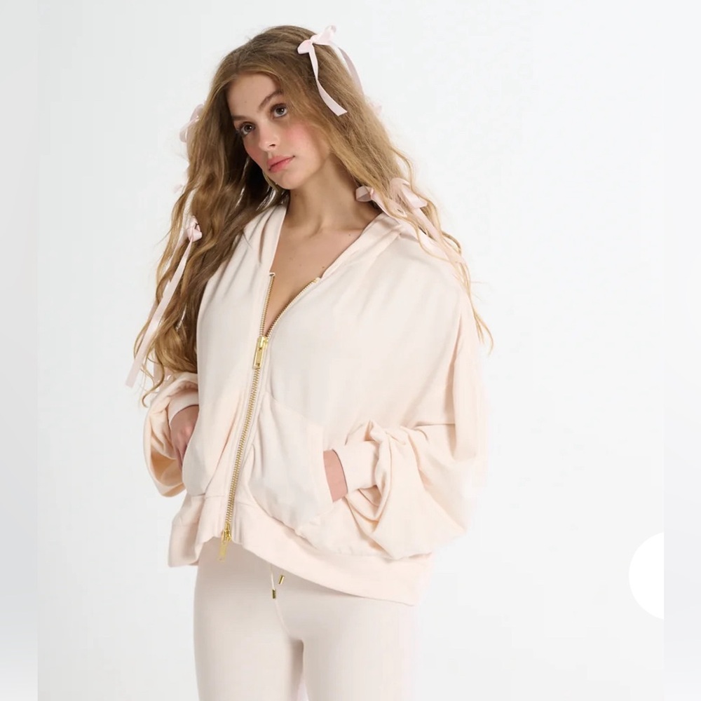 SELKIE The Lickety Split Pillow Zip Up